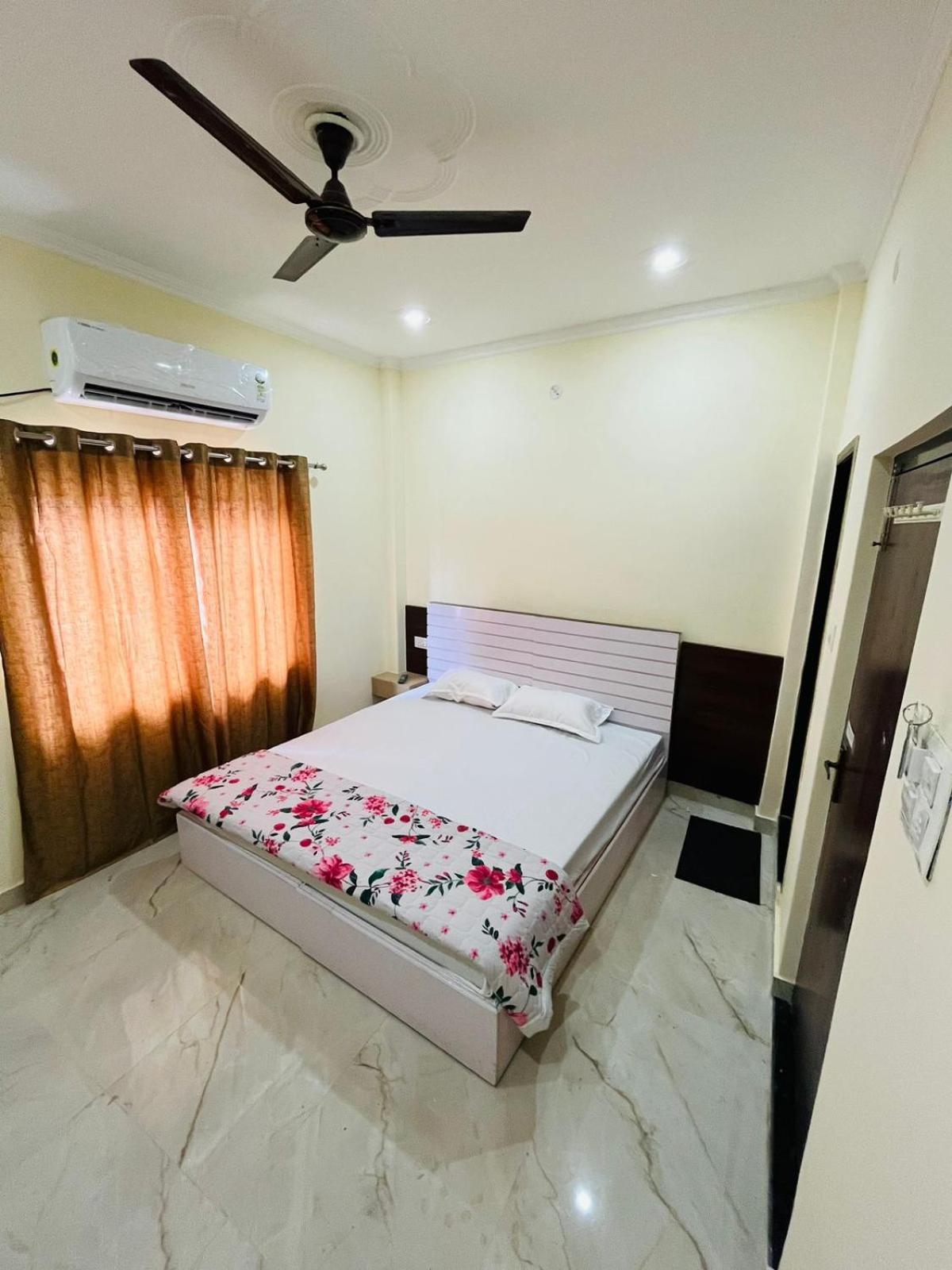 River View Paying Guest House Varanasi Room photo